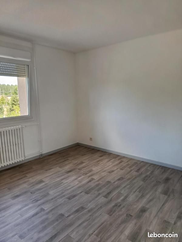 Appartement 1 pièce 33 m² · à Neufchâteau · 33 m² · 301 €/mois