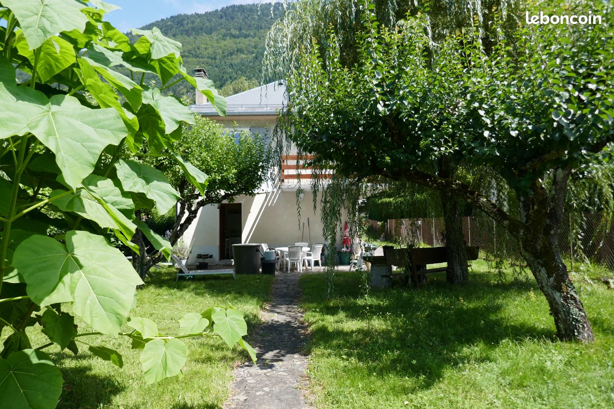 Appartement 2 pièces 50 m² · à Montauban-de-Luchon · 50 m² · 580 €/mois