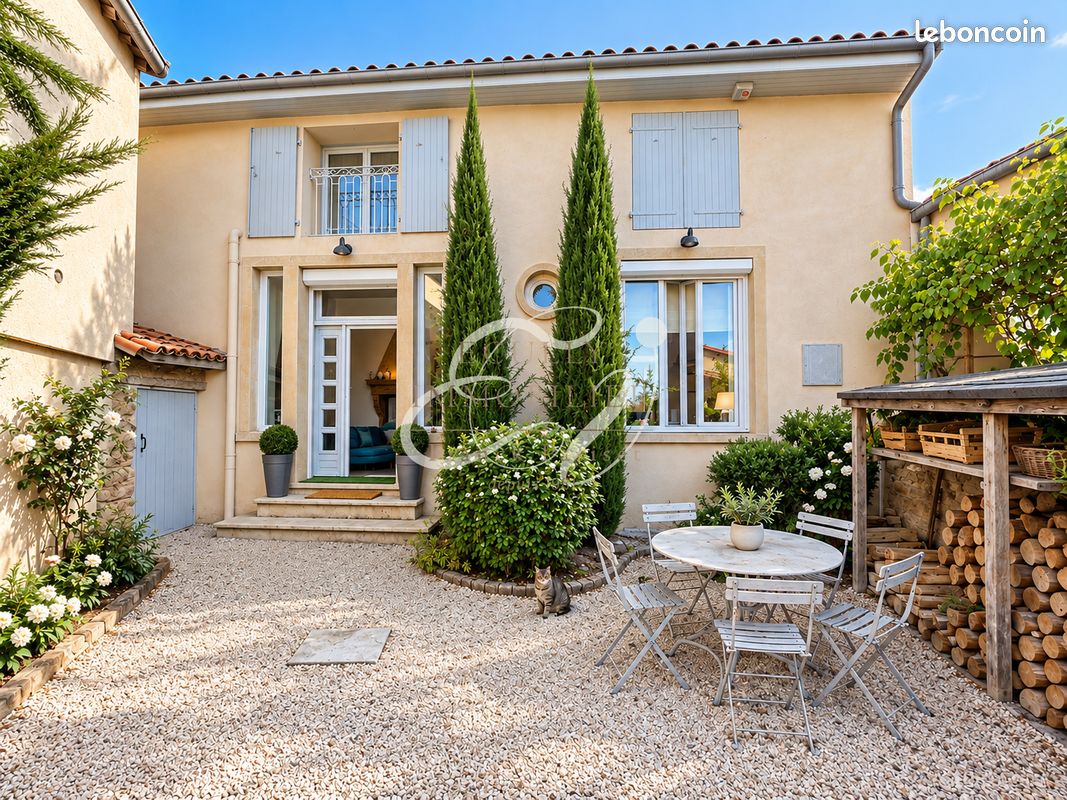 Maison 10 pièces 290 m² · à Dardilly · 290 m² · 1 250 000 €