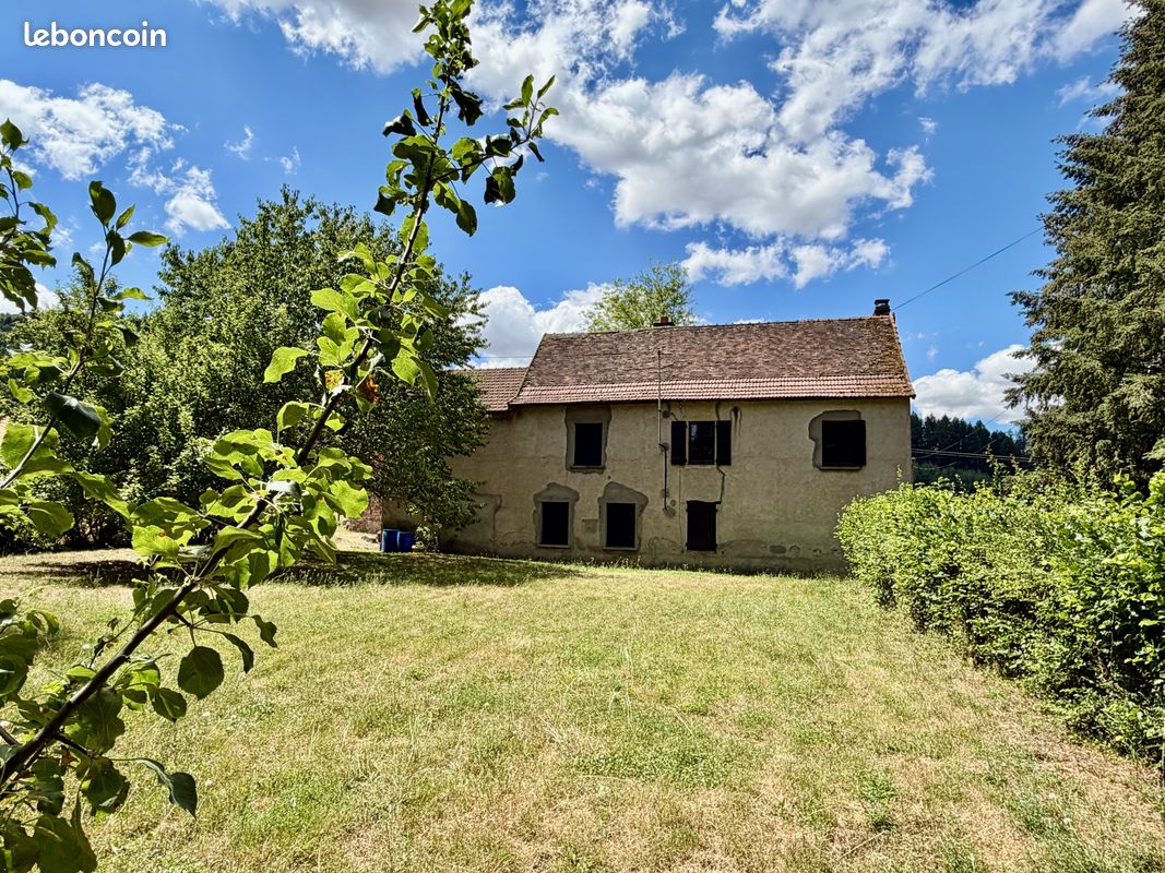 Maison 7 pièces 150 m² · à La Clayette · 150 m² · 135 000 €