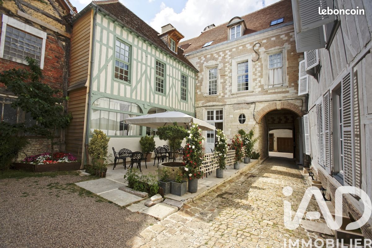 Local commercial 580 m² · à Troyes · 580 m² · 1 780 000 €