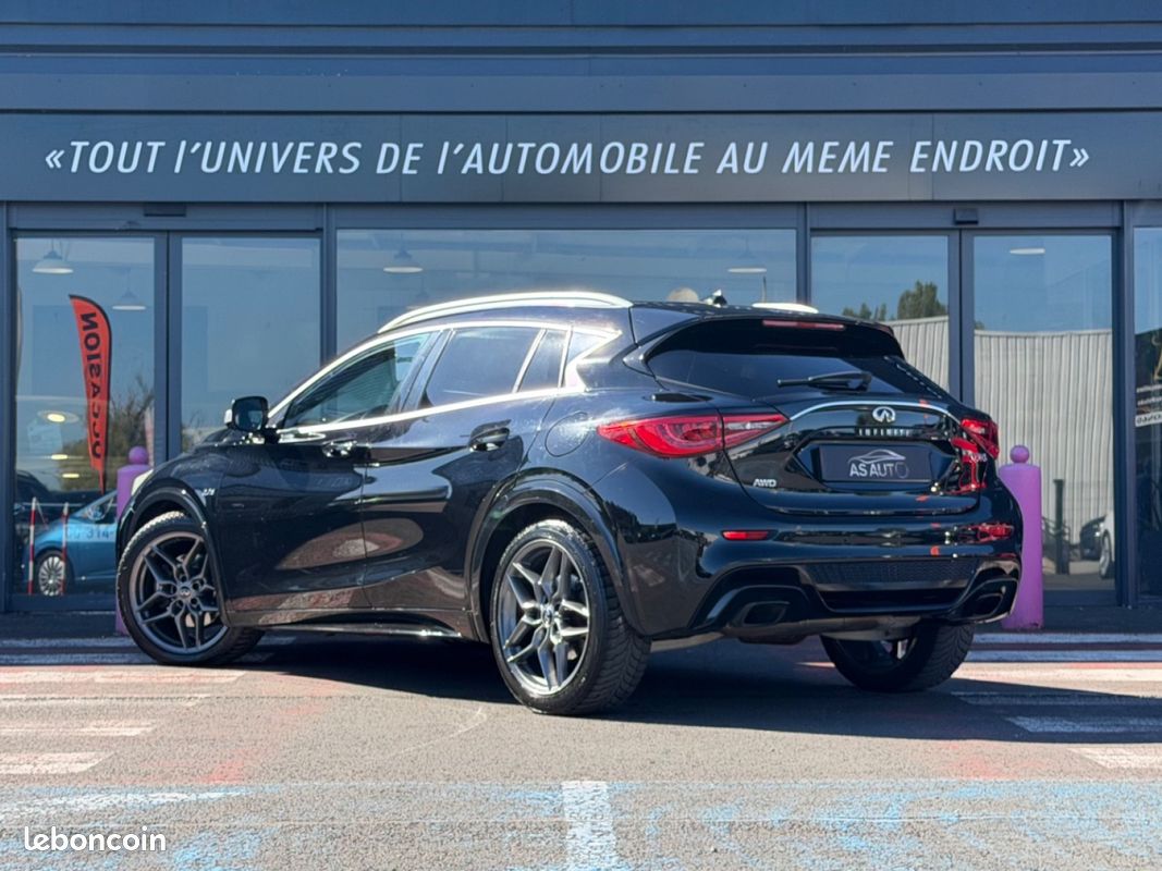 INFINITI Q30 2.2d 170ch 7DCT AWD Sport TOIT PANO BOITE AUTO CUIR ALCANTARA GARANTIE 12 MOIS (image 7)