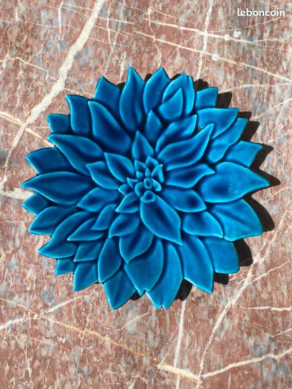 Fleur Lotus En Céramique Bleue – Diamètre 18 Cm, Objet Décoratif Vintage