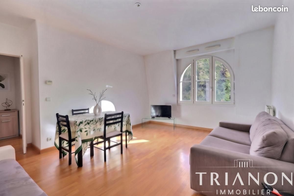Appartement 2 pièces 51 m² · à Poissy · 51 m² · 240 000 €