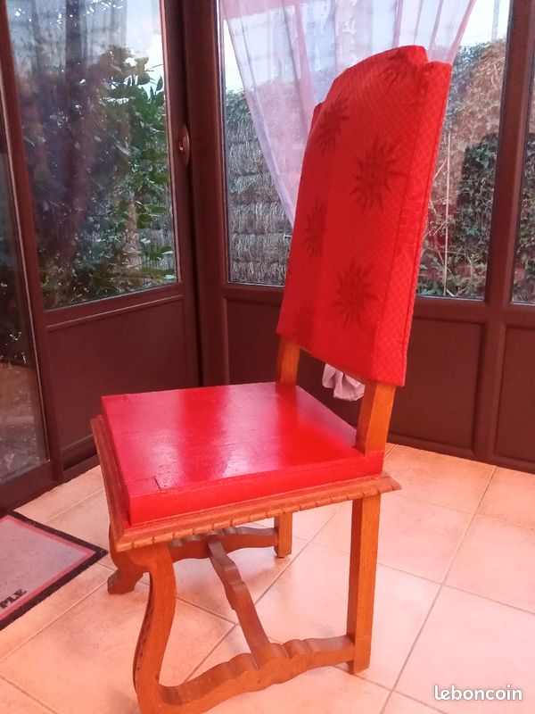 Chaise en bois (image 1)