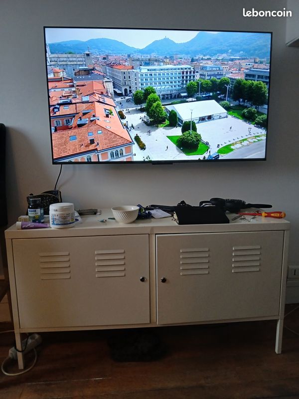 Commode (image 1)