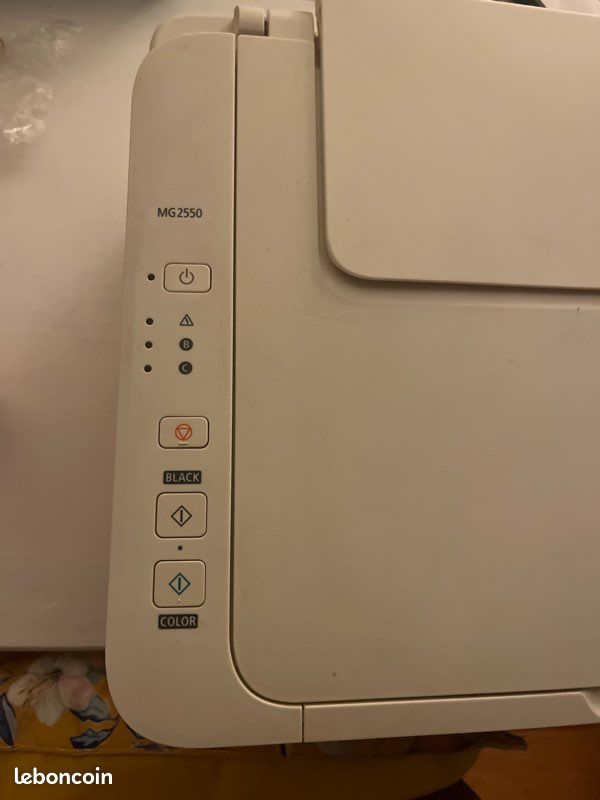 CANON Imprimante Multifonction 3-en-1 - Jet d'encre - Couleur - Pixma