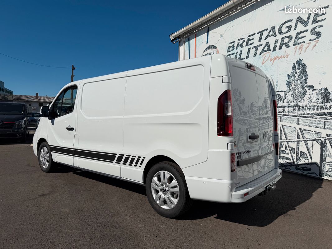 32150 ht Nissan Primastar L2H1 170 cv BVA9 Tekna + Kit bois + Attelage (image 2)