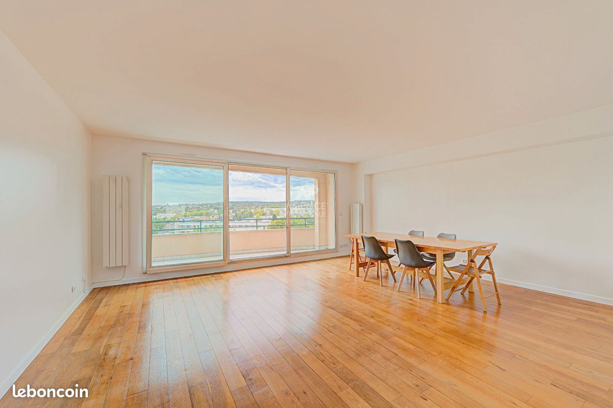 Appartement 4 pièces 101 m² · à Saint-Germain-en-Laye · 101 m² · 645 000 €