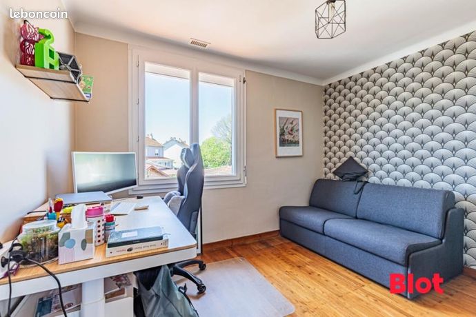 Maison 7 pièces 117 m² — 7
