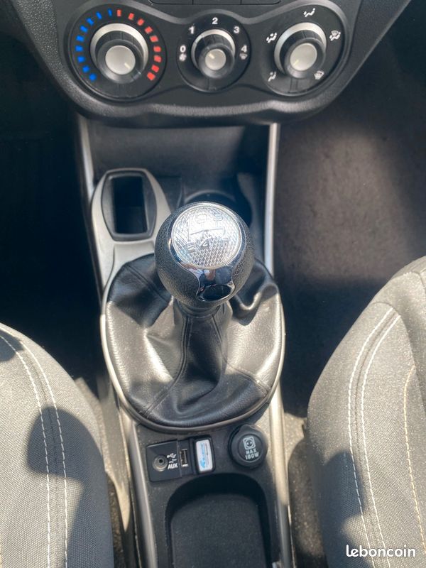 Alfa Romeo Mito phase 2 1.4 SBK 80ch / 2ème main (image 6)