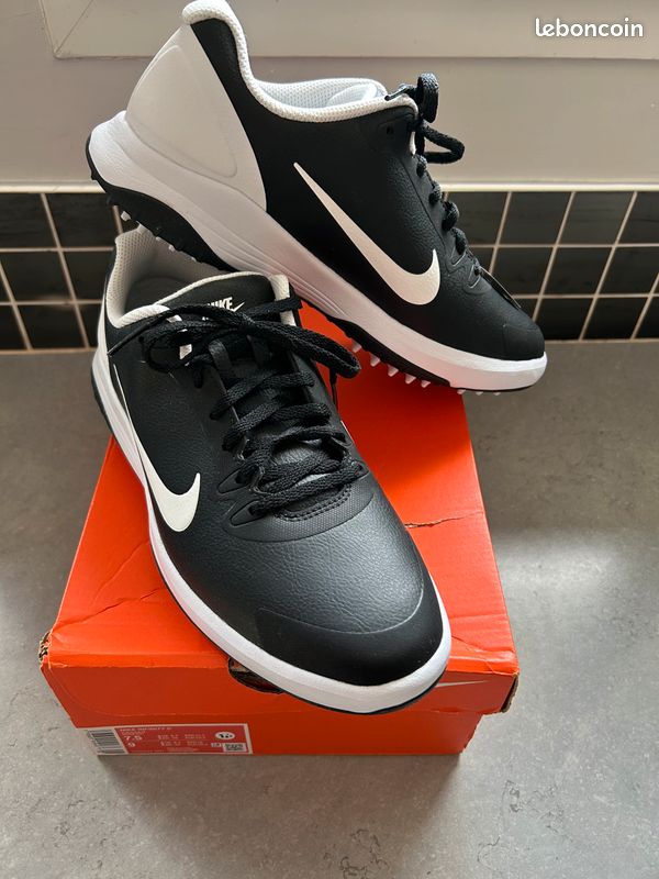Chaussures Golf Nike – Taille 40,5 – NEUVES Chaussures