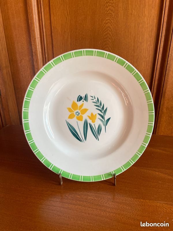 Plat Digoin Sarreguemines « Renoncules » 30cm (image 1)