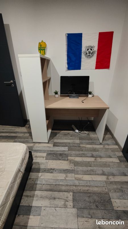 Bureau (image 4)