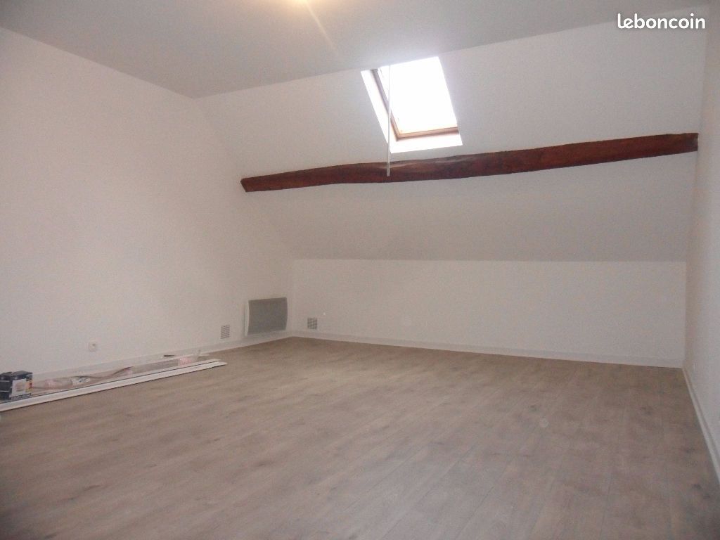 Appartement 3 pièces 64 m² · à Villeneuve-le-Comte · 64 m² · 855 €