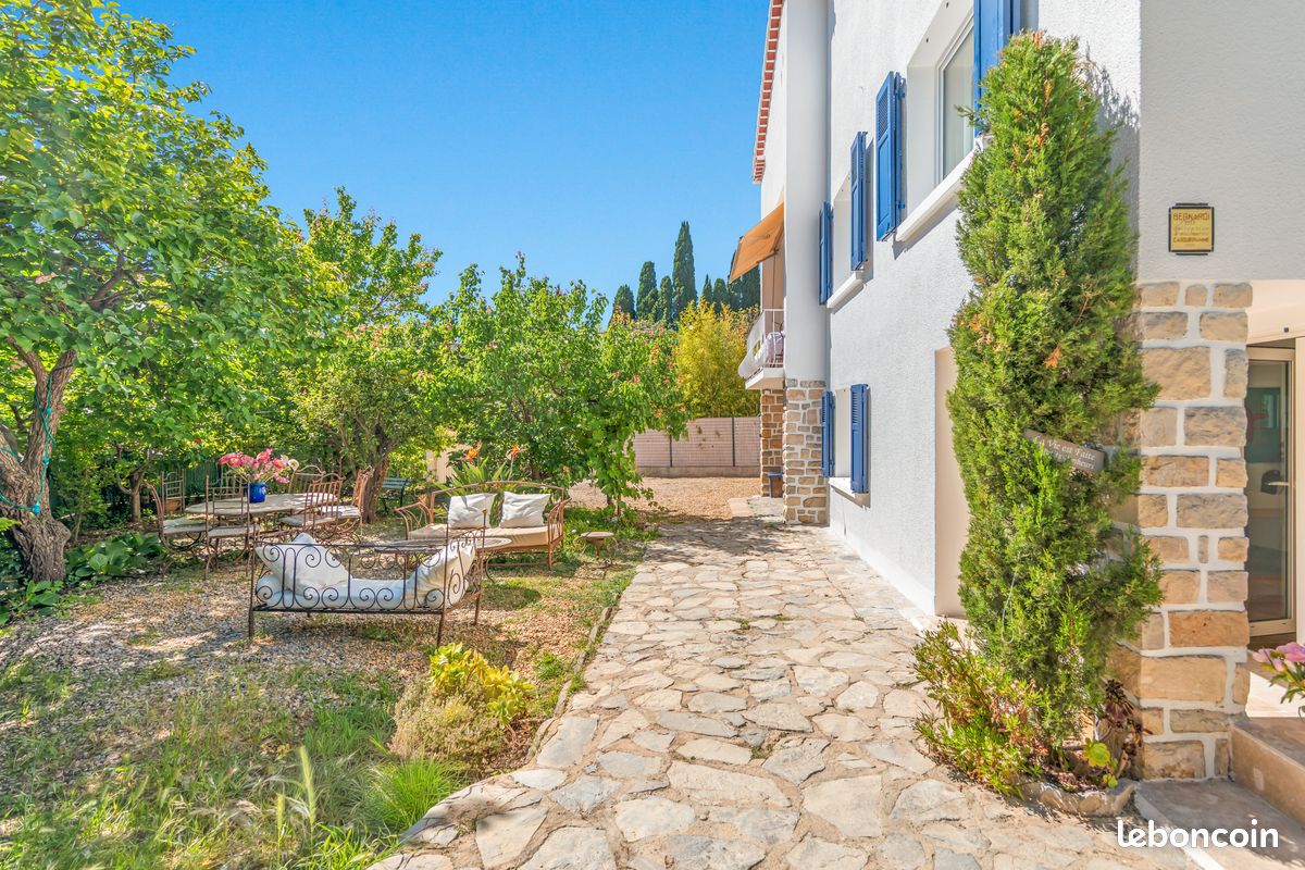 Maison 6 pièces 152 m² · à Hyères · 152 m² · 890 000 €