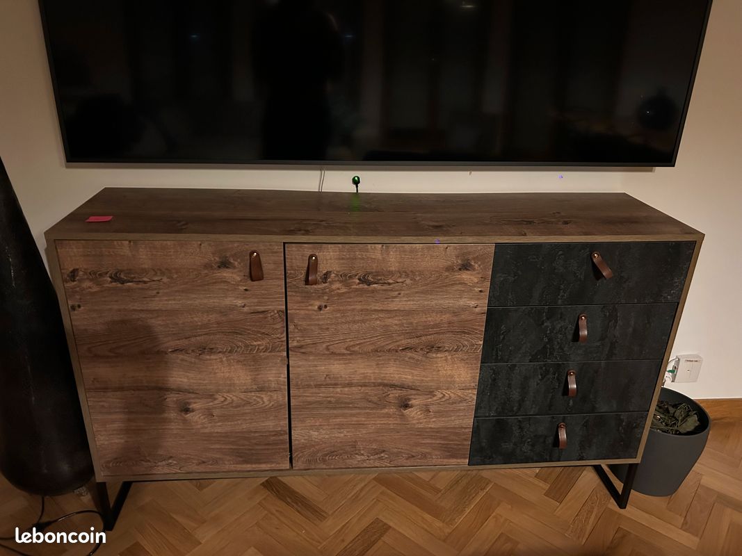 Buffet en bois (image 1)