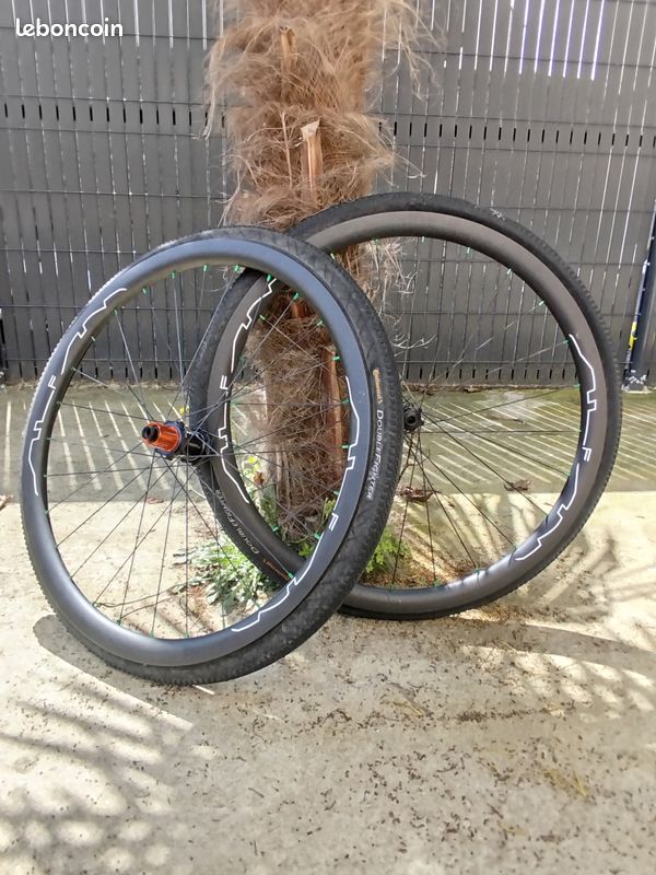 Paire de jantes Alian Gravel Elite Carbone (roulements céramique) (image 1)