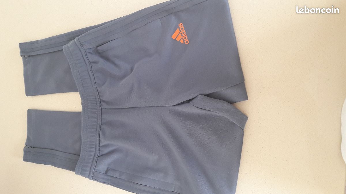 Pantalon Adidas excellent état (image 3)