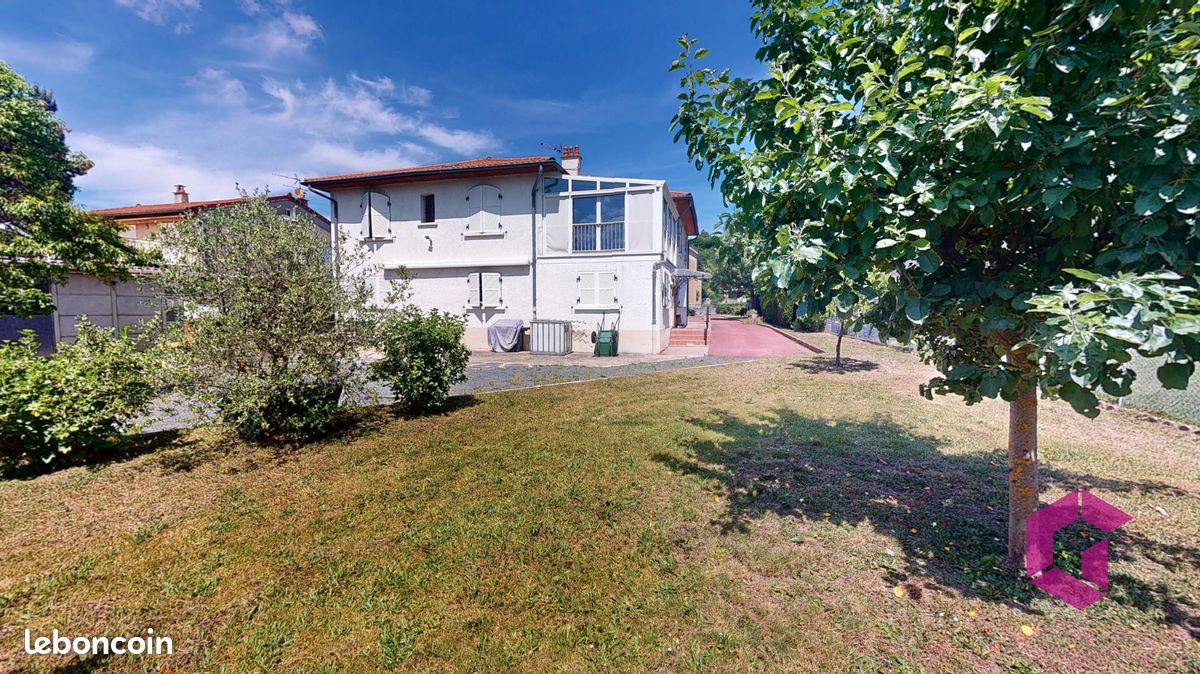 Propriété 9 pièces 238 m² (image 6)