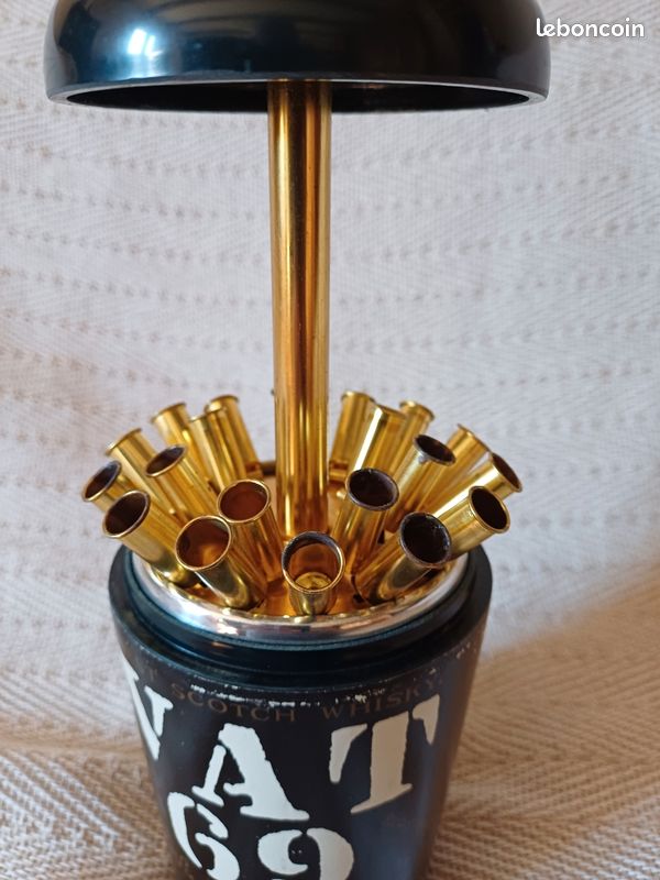 Porte cigarette bouteille tres rare 