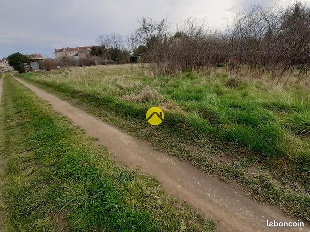 Terrain 8 859 m² Montlucon