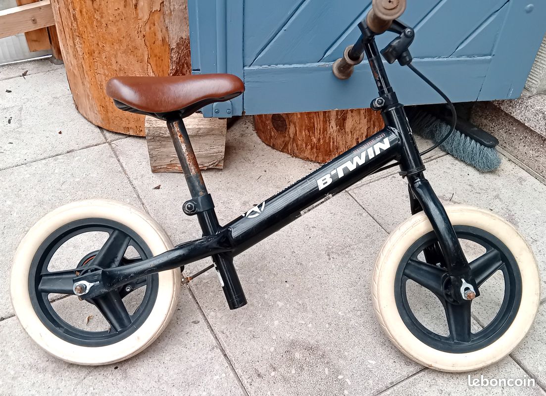 Vélo enfant B'Twin pédagogique sans pédales Jeux Jouets