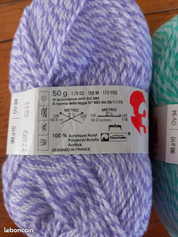 Lot De 10 Pelotes De Laine Fourrure Et Velours Fantaisie - Couleurs Bleu Et Noir, France