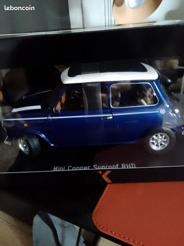 Tamiya 24039 - Maquette Morris Mini Cooper 1275S Mk.I 1/24 Tamiya 24039 - Maquette Morris Mini Cooper 1275S Mk.I 1/24