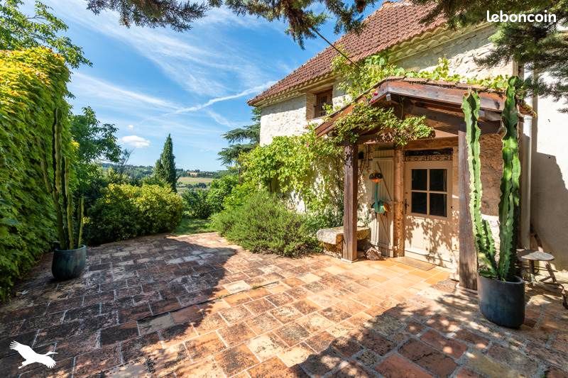 Maison 12 pièces 474 m² · à Monflanquin · 474 m² · 590 000 €