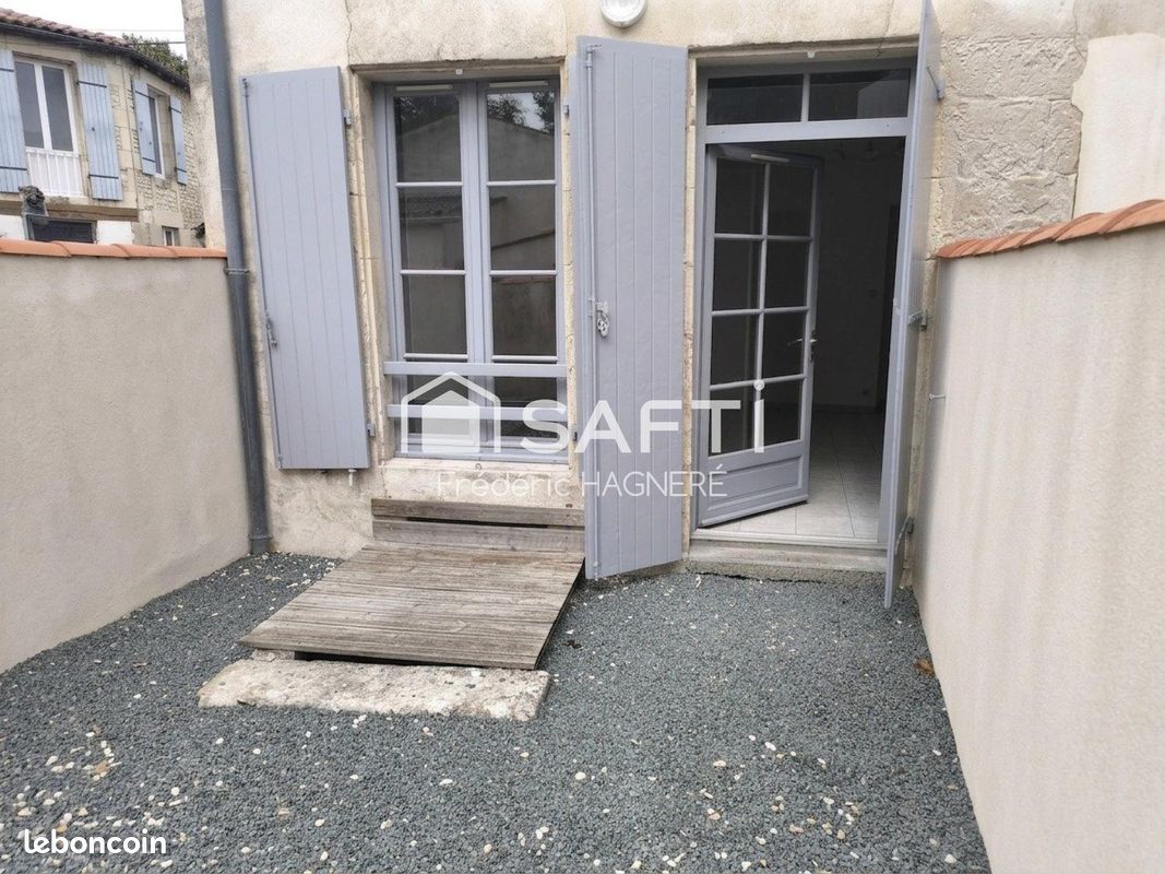 Appartement 3 pièces 65 m² · à Saint-Jean-d'Angély · 65 m² · 650 €/mois