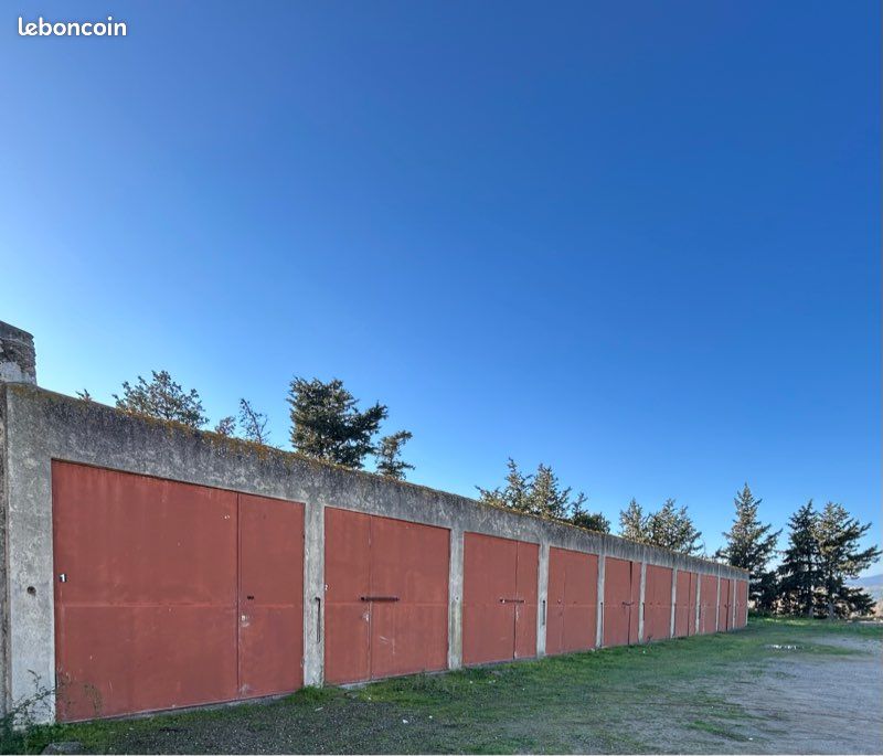 Grand Garage Olonzac 25m2 et + · 110 €