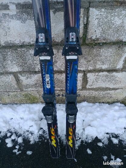 Skis (image 1)
