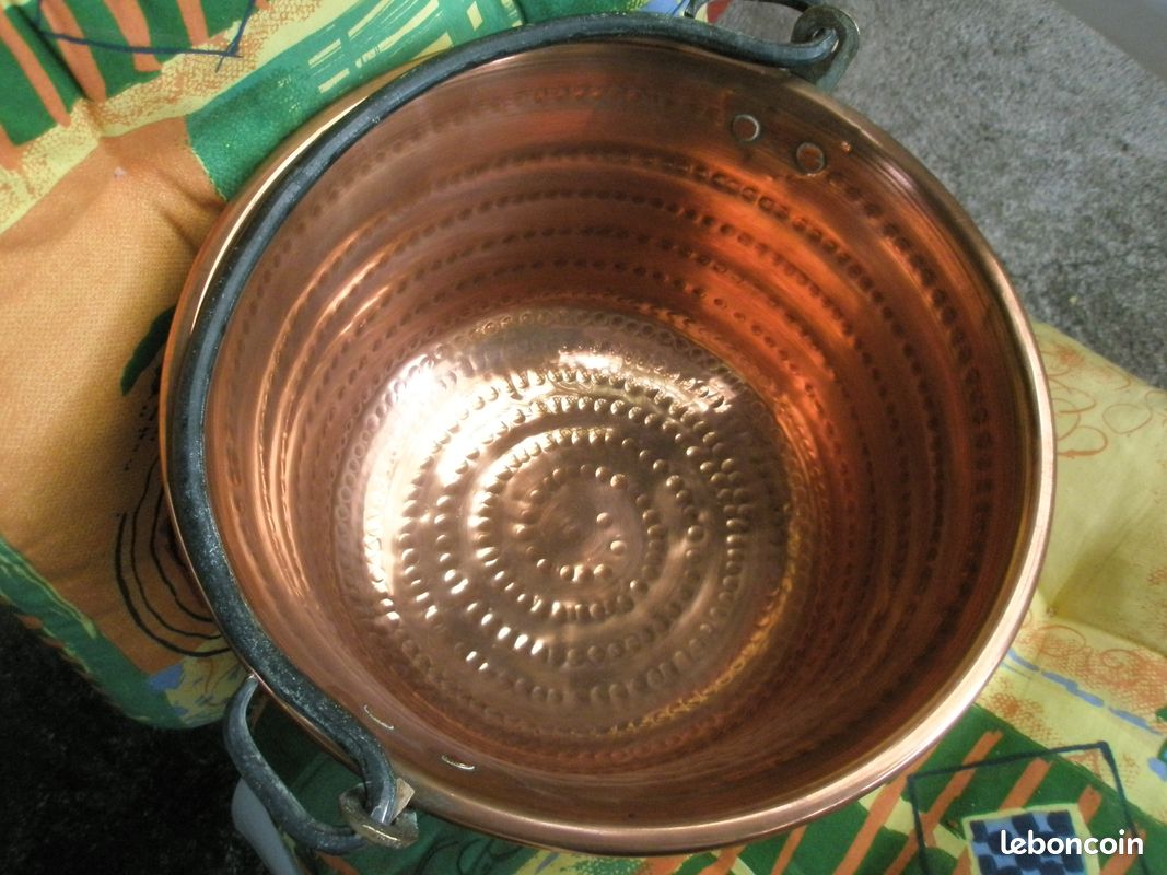 Chaudron en cuivre martelé (image 4)