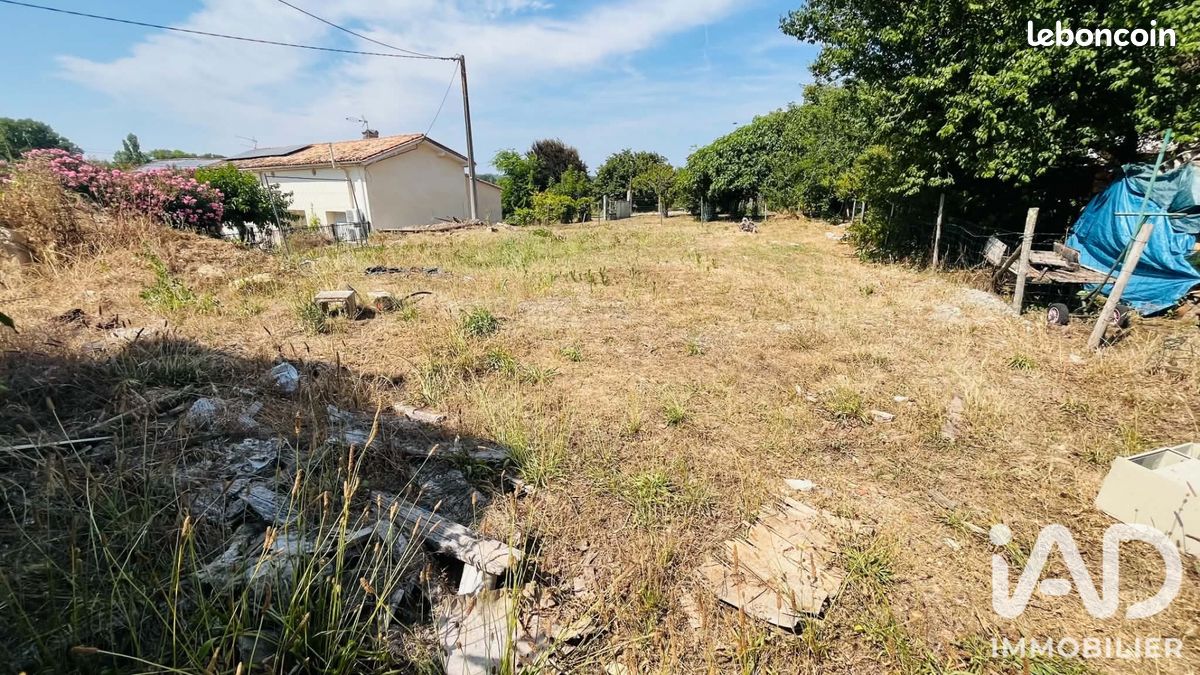 Terrain 407 m² · à Saint-Denis-de-Pile · 407 m² · 57 000 €