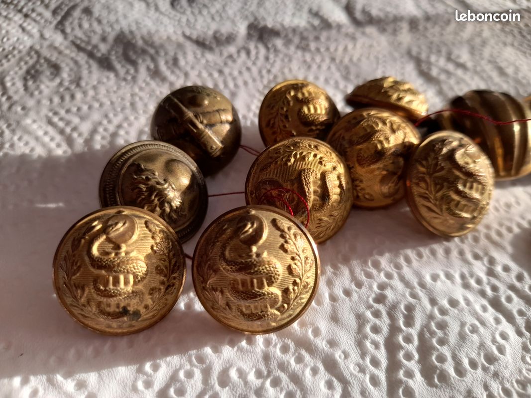 Lot De 11 Boutons Vintage Marron Veiné Bombé - Diamètre 18 Mm, France, Parfait Pour Couture