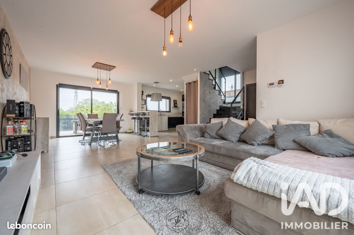 Maison 5 pièces 107 m² · à Uckange · 107 m² · 379 000 €