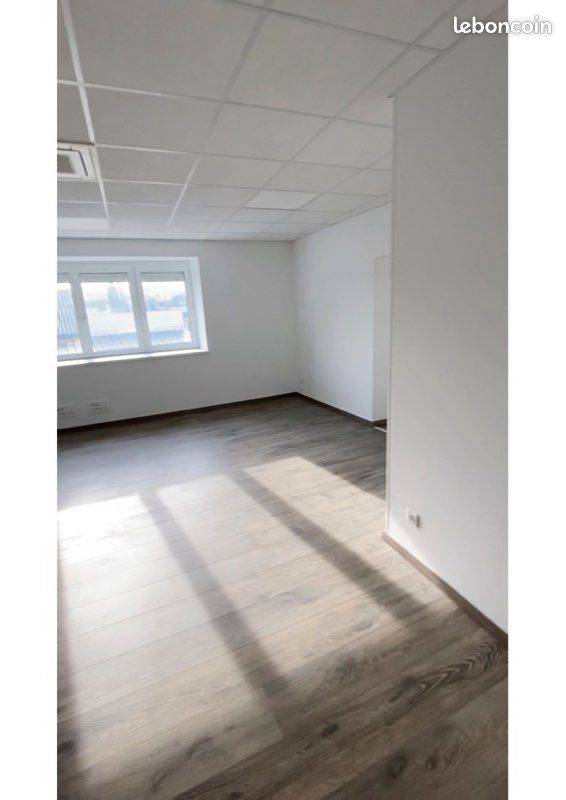 Local commercial 2 pièces 40 m² · à Niedermodern · 40 m² · 445 €