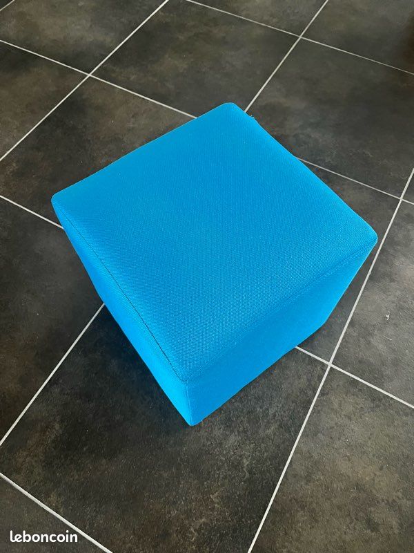 Pouf (image 1)