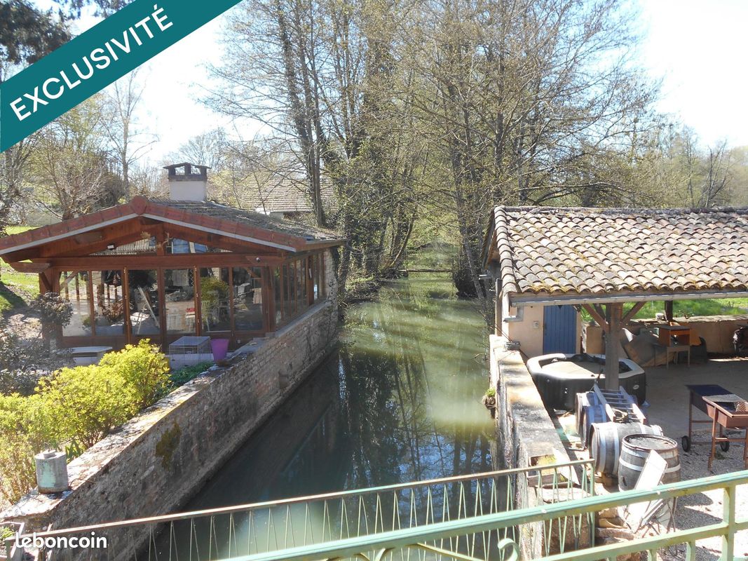 Propriété 11 pièces 271 m² (image 2)