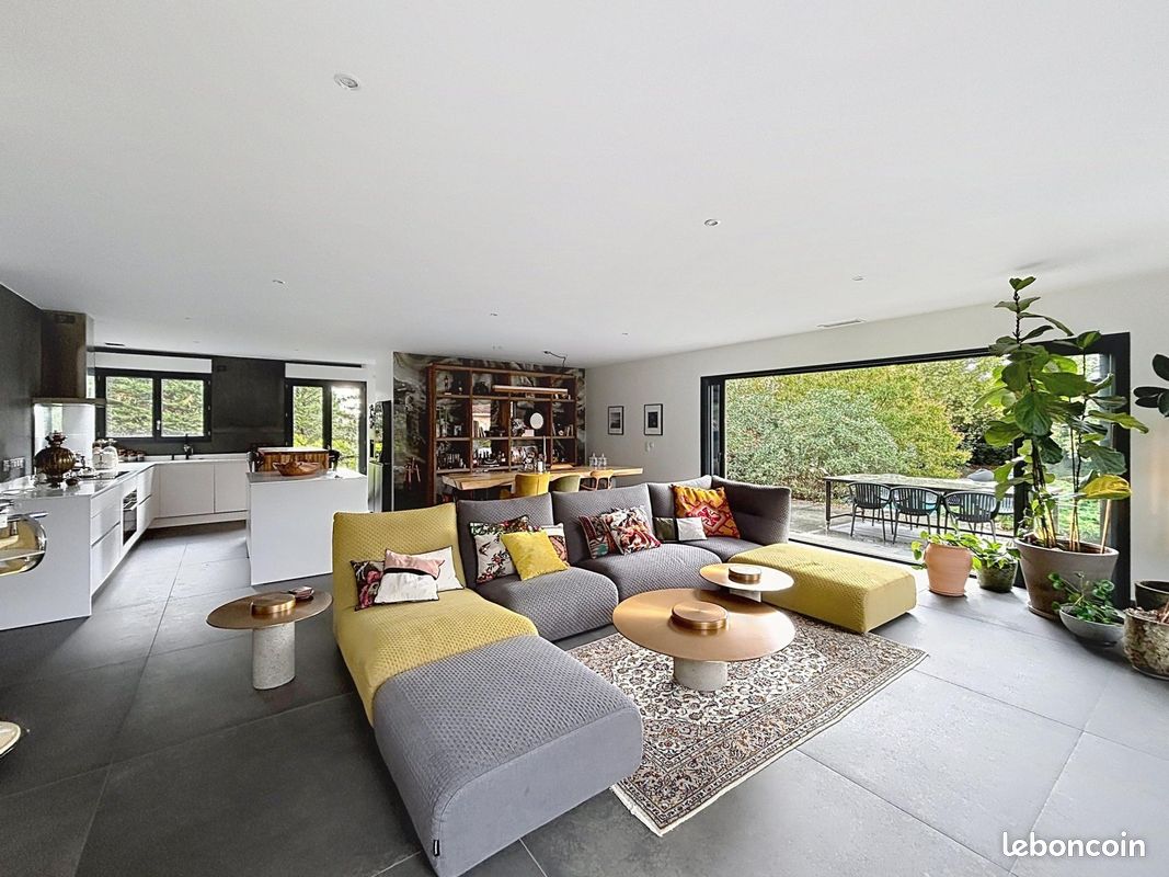 Maison 8 pièces 268 m² · à Eysines · 268 m² · 890 000 €