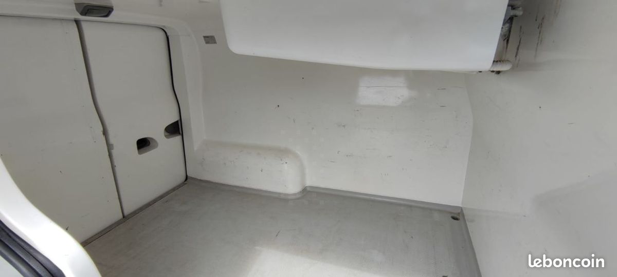Renault Trafic (image 6)