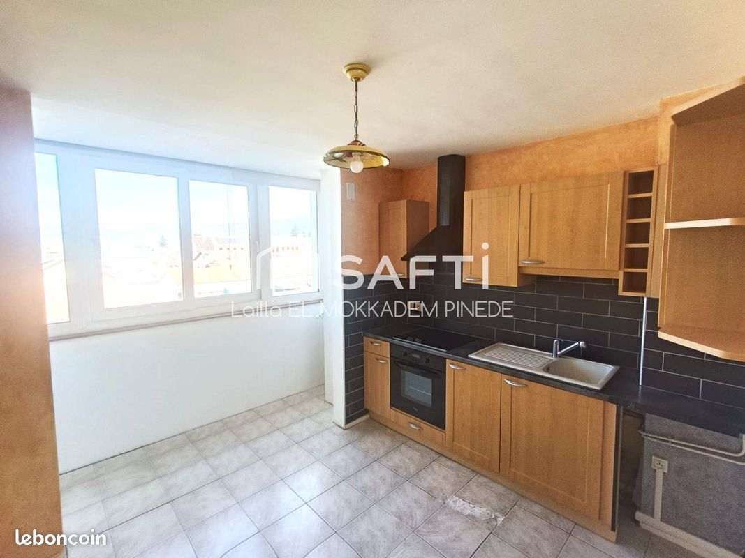 Appartement 4 pièces 78 m² · à Oyonnax · 78 m² · 105 000 €