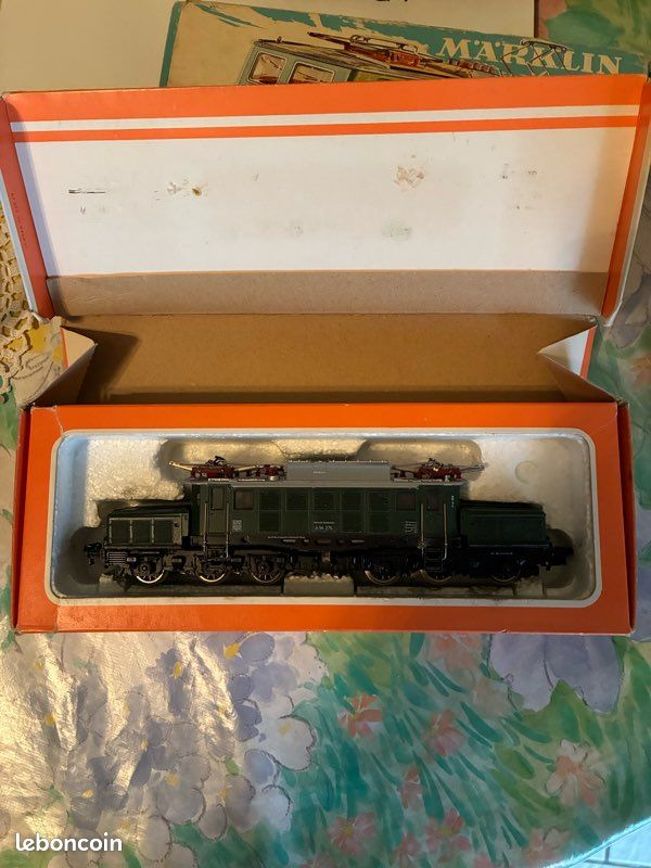 MARKLIN HAMO HO 3163 - locomotive électrique HLE 1602 SNCB NMBS continu