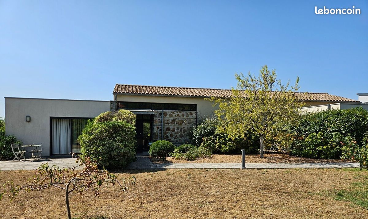 Maison 7 pièces 182 m² · à Villemoustaussou · 182 m² · 529 100 €
