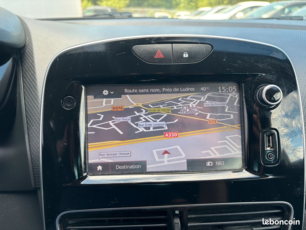 RENAULT Clio 1.2 16v 75ch Limited 5p / GPS / Bluetooth / Climatisation / 2018 / 176 803kms (image 7)
