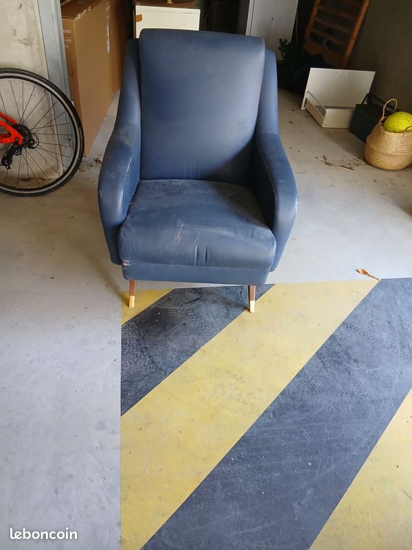 Fauteuil Vintage en simili cuir (image 3)