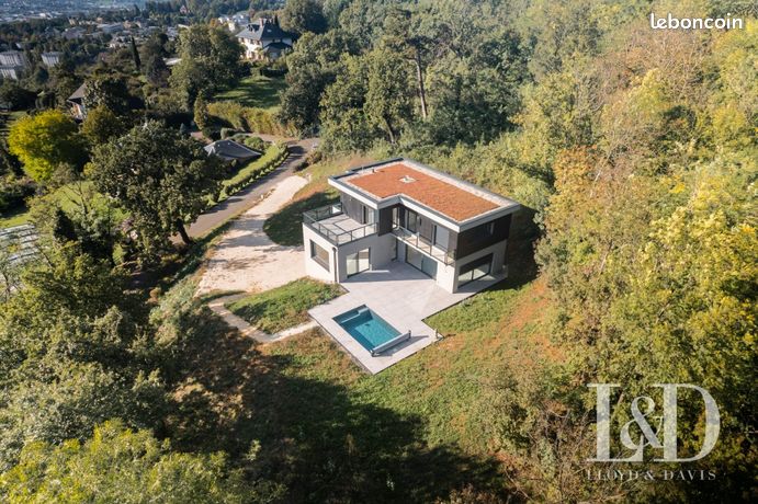 Villa 7 pièces 201 m²