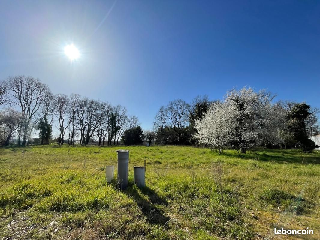 Terrain 550 m² Prignac Et Marcamps · à Prignac-Et-Marcamps · 60 000 €