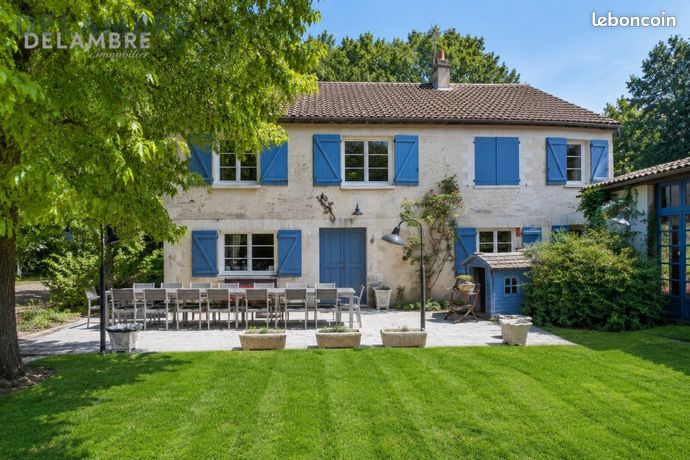 Propriété 11 pièces 332 m²